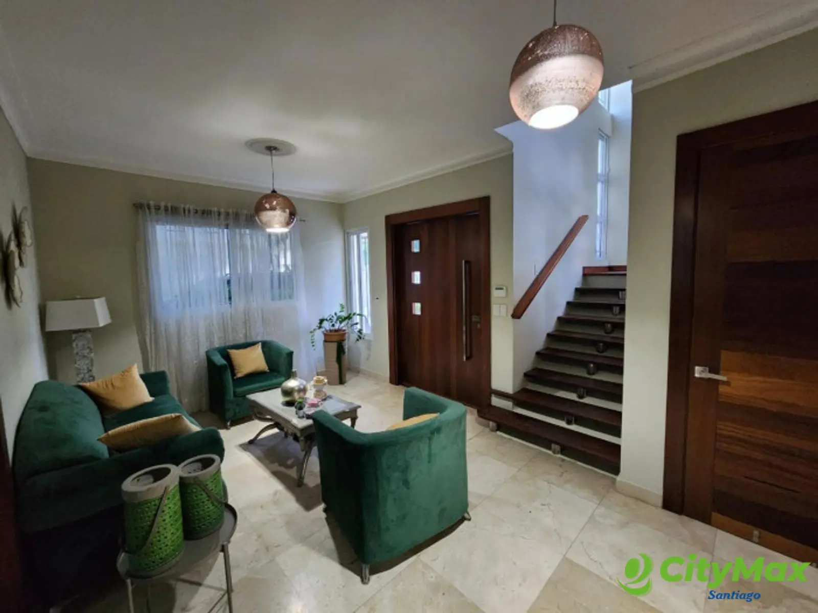 VENTA DE CASA CON AMPLIO PATIO EN LAS CARMELITAS  - foto 12