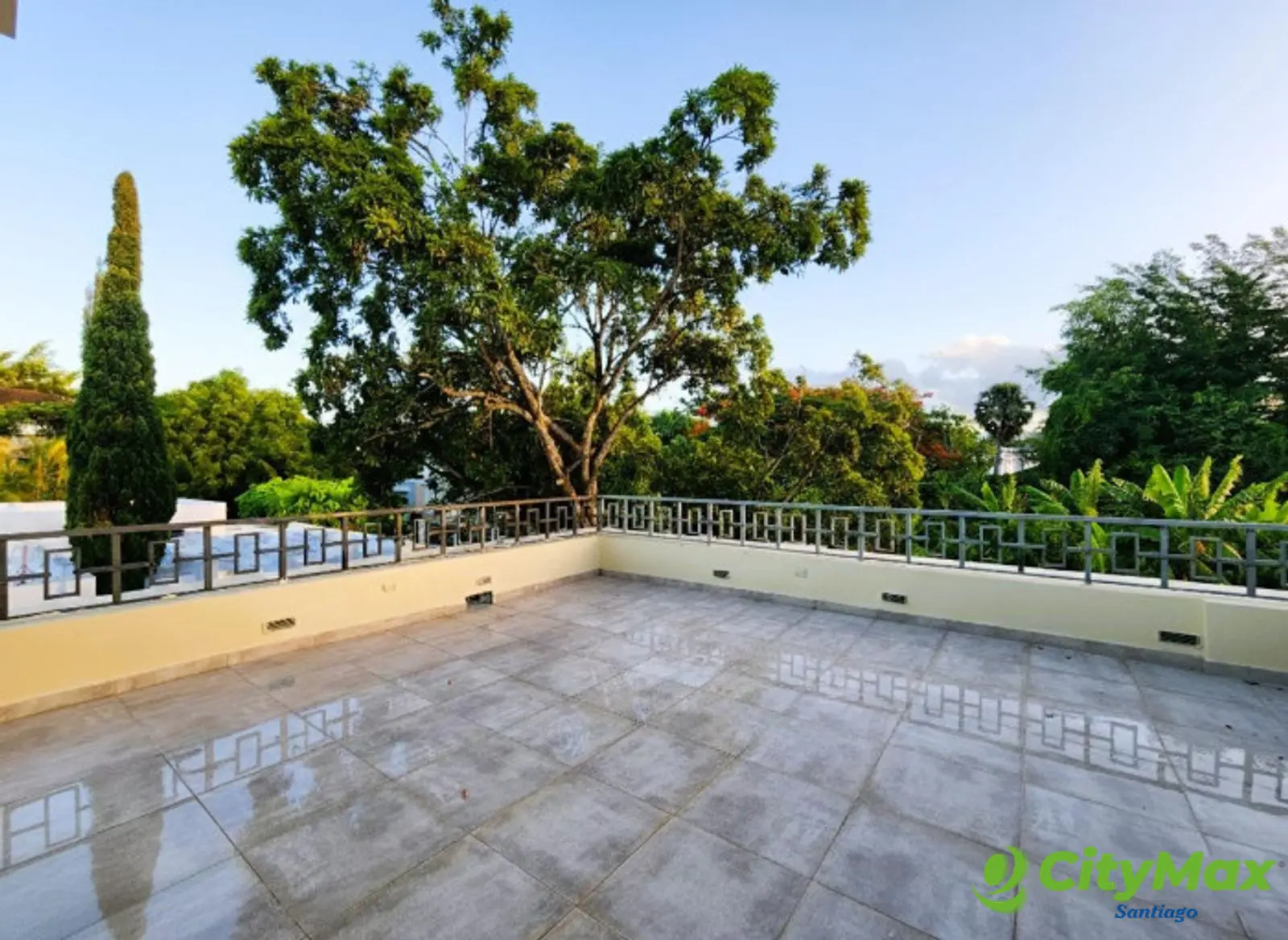 VENTA DE CASA CON AMPLIO PATIO EN LAS CARMELITAS  - foto 17