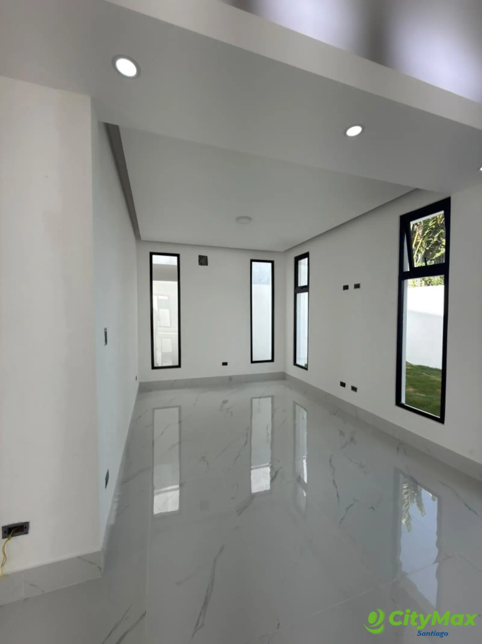 VENTA DE CASA CON  PATIO EN  LLANOS DE GURABO - foto 6