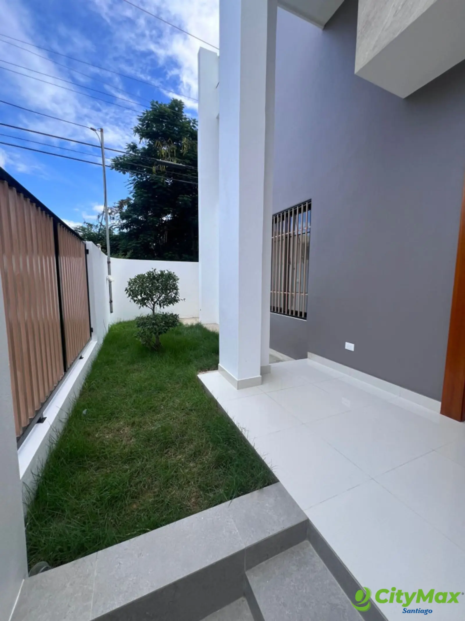 VENTA DE CASA DE DOS NIVELES EN SANTIAGO - foto 5