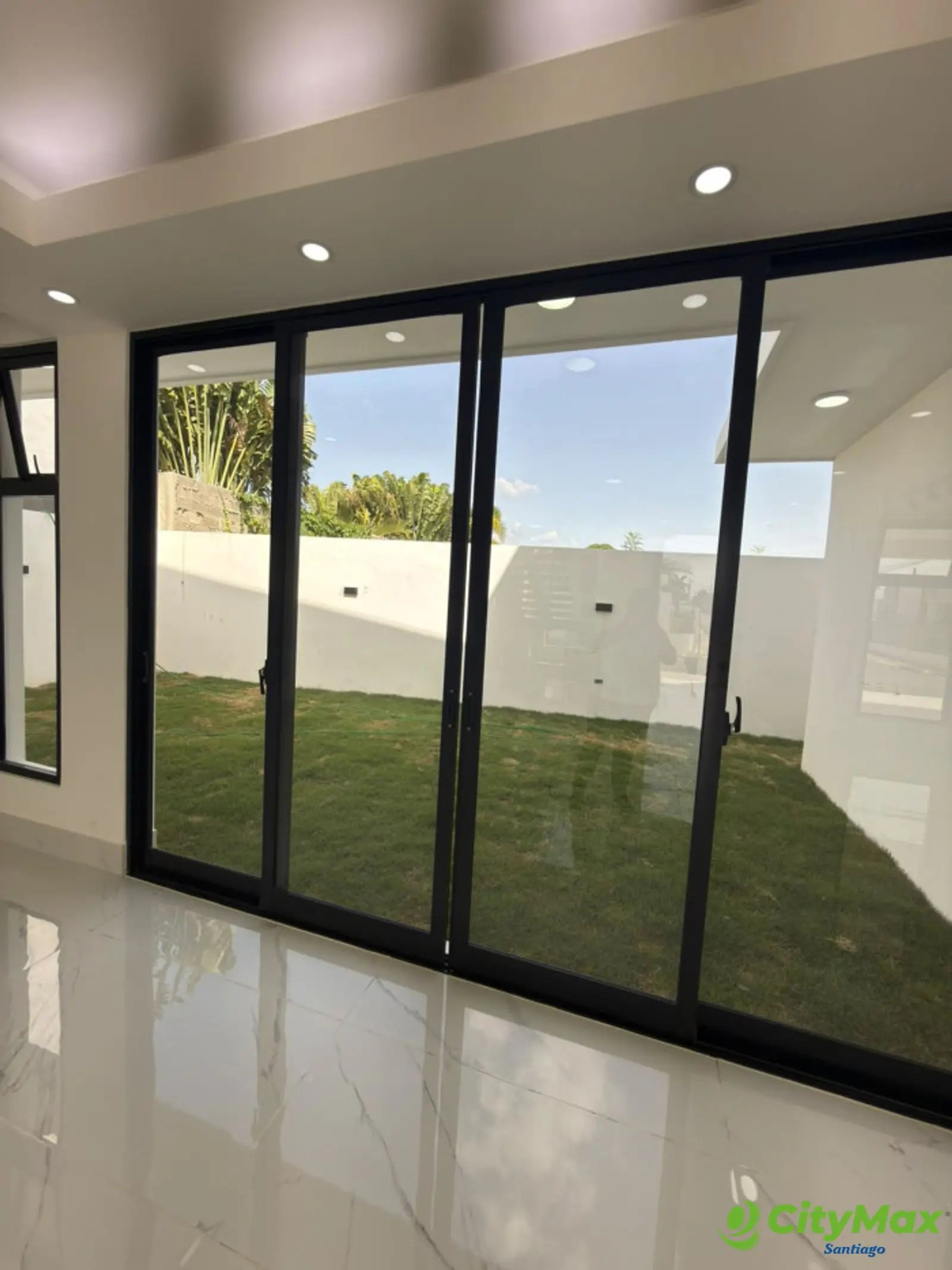 VENTA DE CASA CON  PATIO EN  LLANOS DE GURABO - foto 4