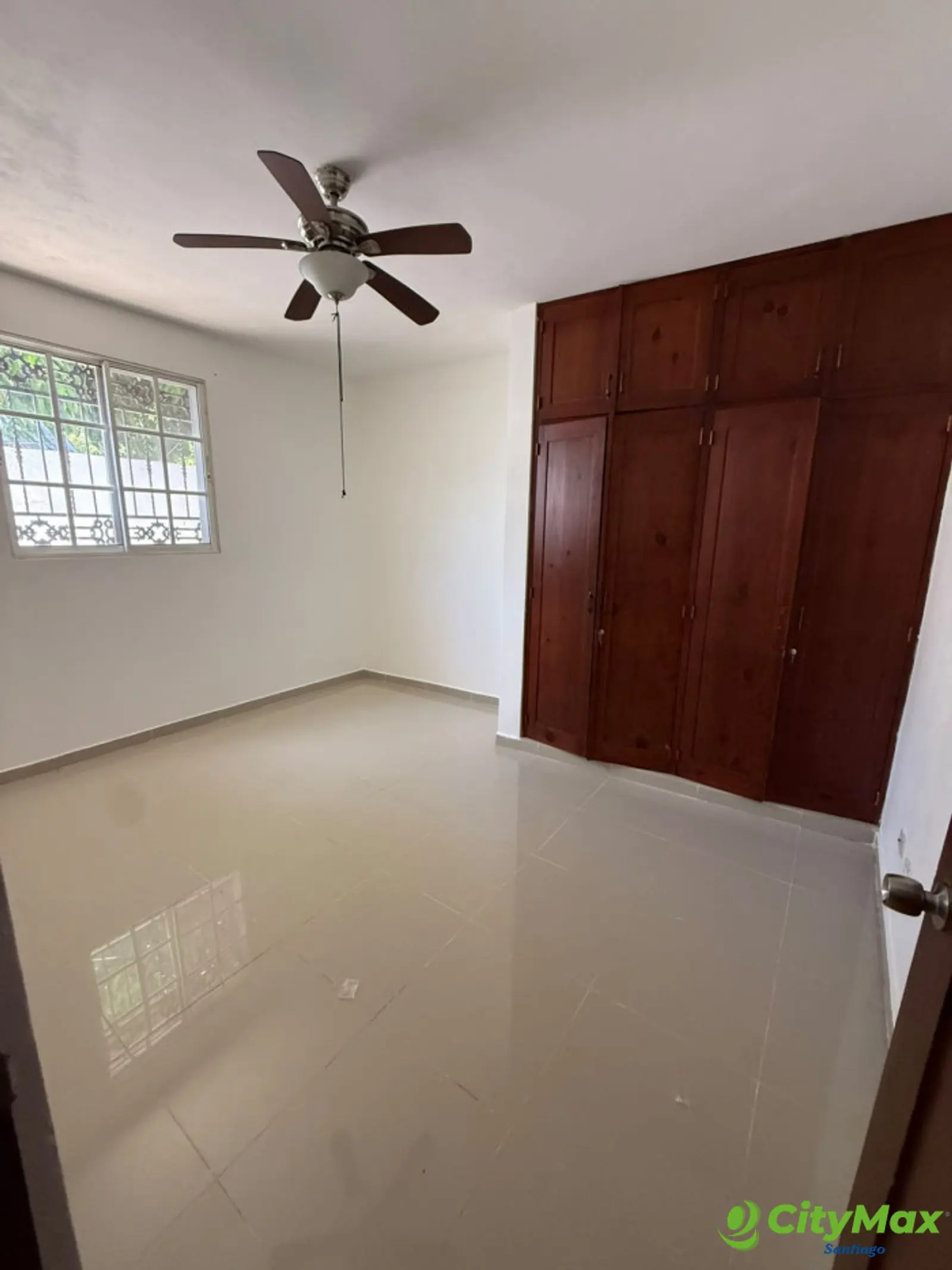 VENTA DE CASA FRENTE AL ASILO MAO VALVERDE - foto 8