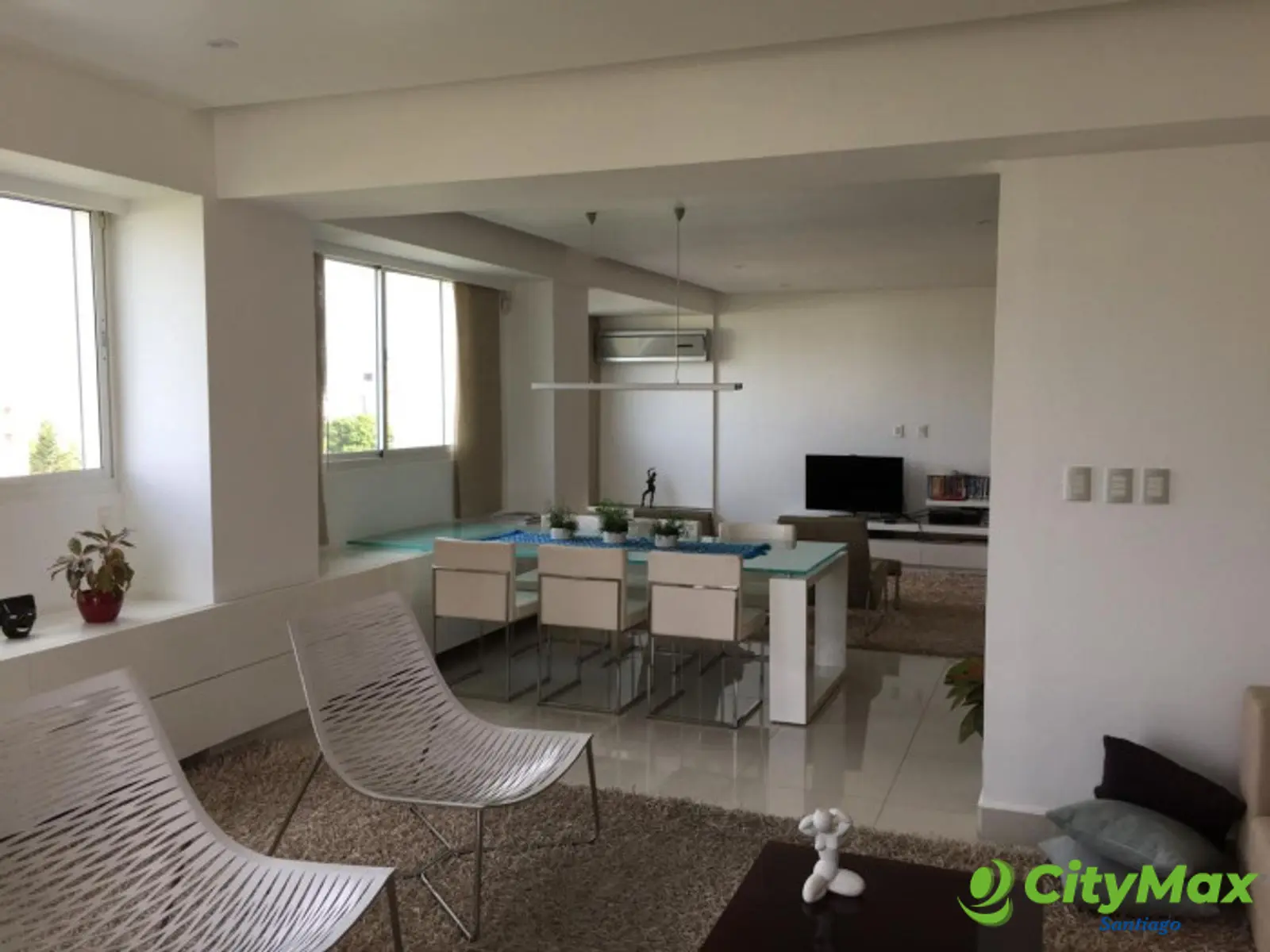 Apartamento semi-amueblado en alquiler en La Esmeralda! - foto 5