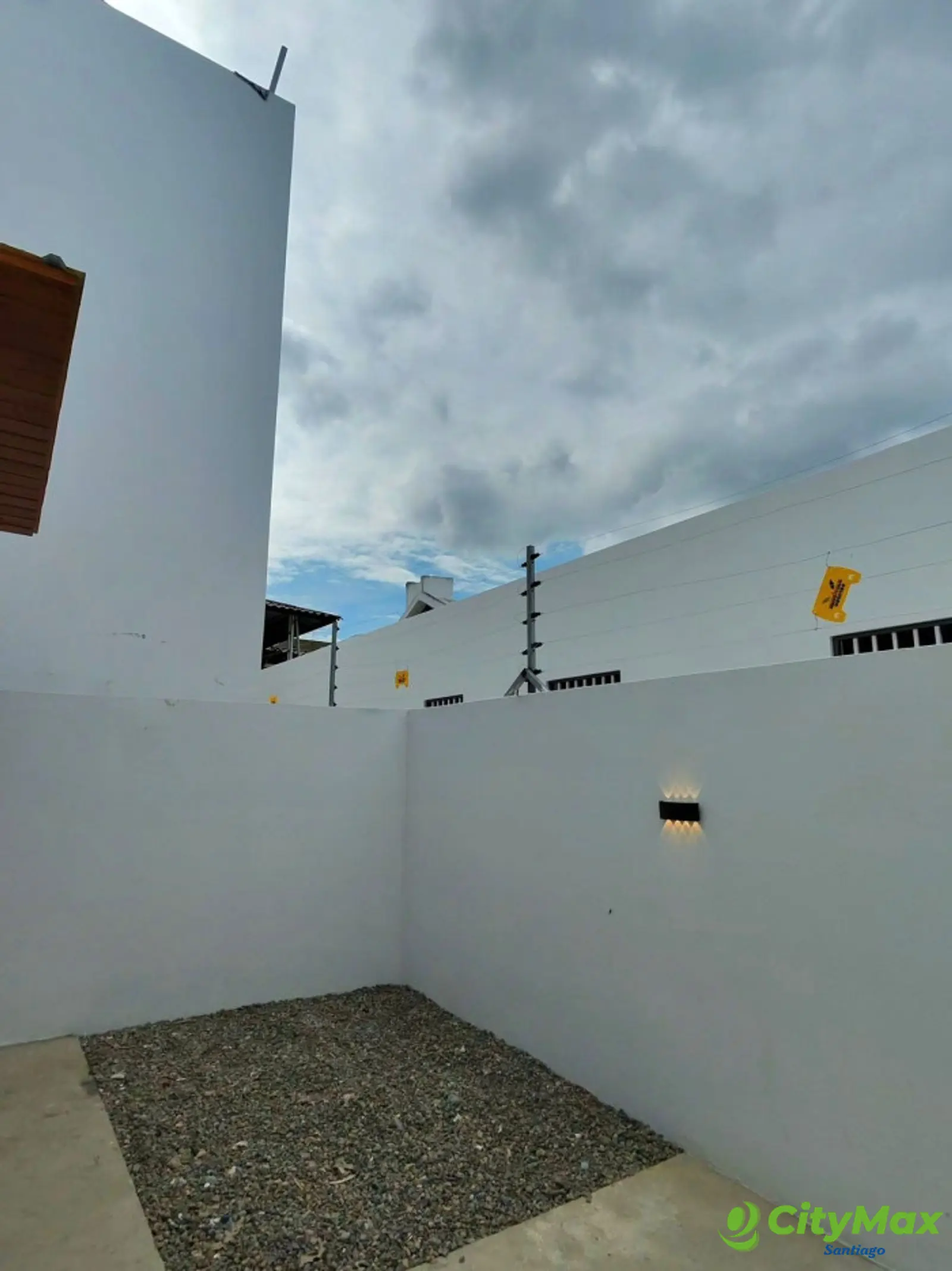 VENTA DE CASA DE DOS NIVELES EN SANTIAGO - foto 6