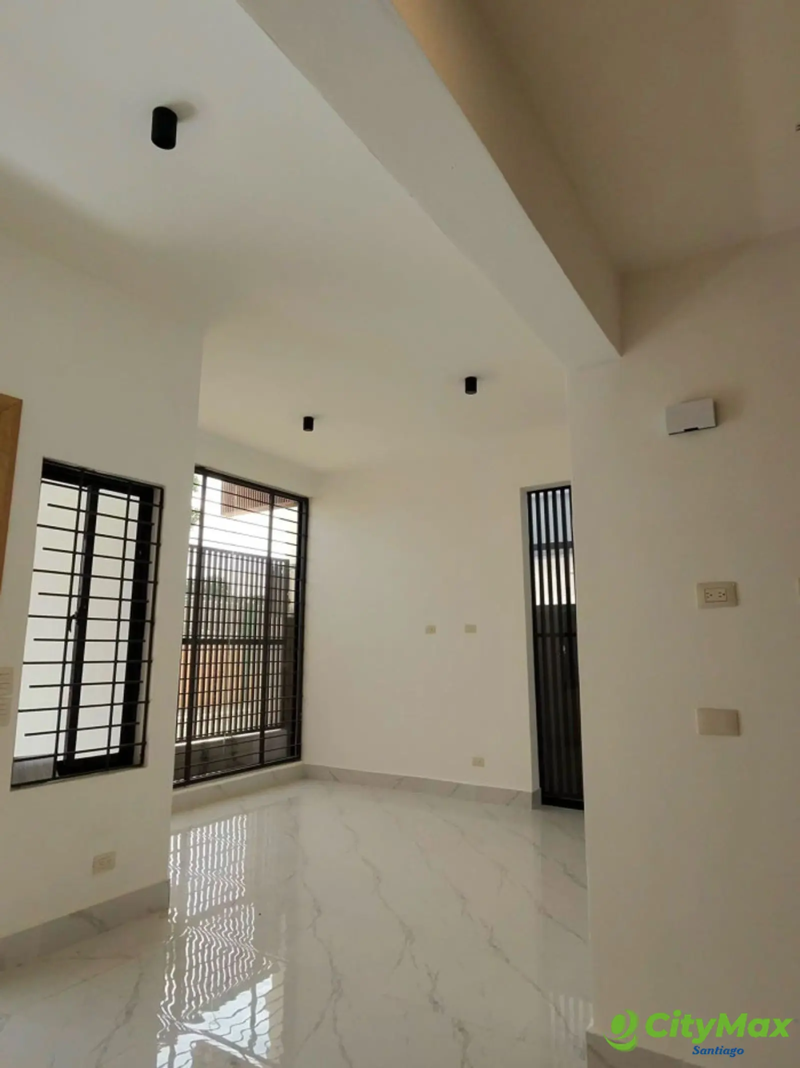  VENTA CASA PROXIMO A HIPER OLE JOAQUIN BALAGUER  - foto 2