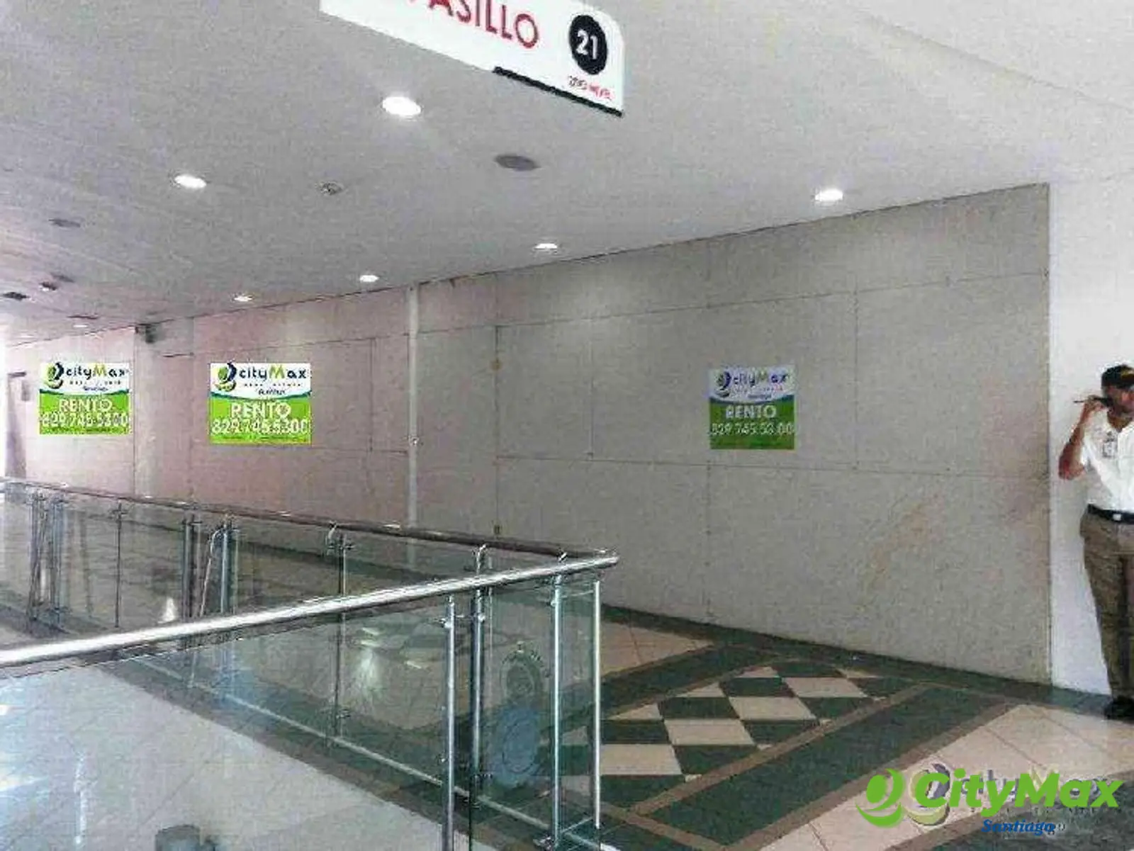 Local Comercial en Renta o ve en Colinas Mall, Santiago - foto 2